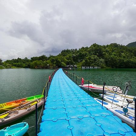 Roxy Tasik Biru Resort City Bau エクステリア 写真