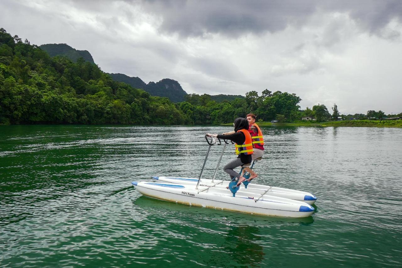 Roxy Tasik Biru Resort City Bau エクステリア 写真